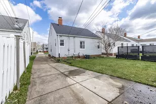 7907 Renwood Dr, Parma, OH 44129 - Photo 23