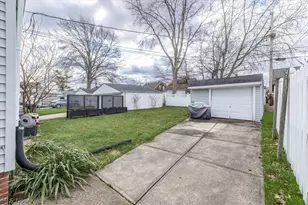 7907 Renwood Dr, Parma, OH 44129 - Photo 21