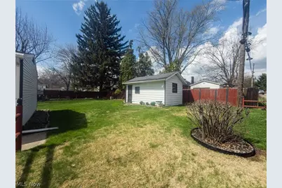 1529 23rd Street NE, Canton, OH 44714 - Photo 5