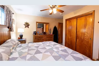 3720 Carl Street NW, Uniontown, OH 44685 - Photo 13