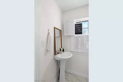 1427 S Lakeview Boulevard, Lorain, OH 44052 - Photo 9