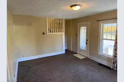 197 W State Street, Barberton, OH 44203 - Photo 13