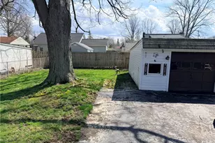 34046 Sylvia Dr, Eastlake, OH 44095 - Photo 29