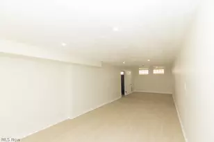 1722 Hawthorne Dr, Mayfield Heights, OH 44124 - Photo 21