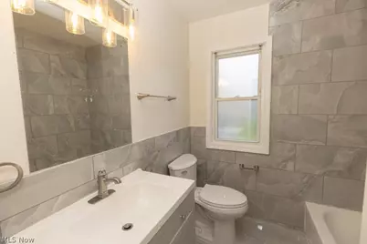 1722 Hawthorne Drive, Mayfield Heights, OH 44124 - Photo 15