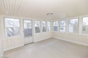 1722 Hawthorne Dr, Mayfield Heights, OH 44124 - Photo 11