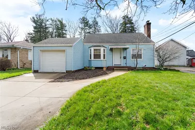 1722 39th Street NW, Canton, OH 44709 - Photo 1