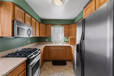 1722 39th Street NW, Canton, OH 44709 - Photo 13