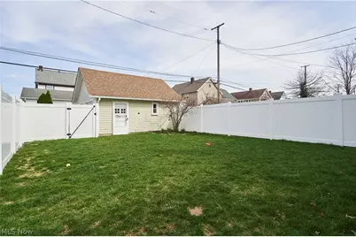 2111 Wascana Avenue, Oakwood, OH 44107 - Photo 27