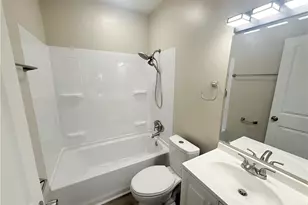 138 Roslyn, Youngstown, OH 44505 - Photo 9