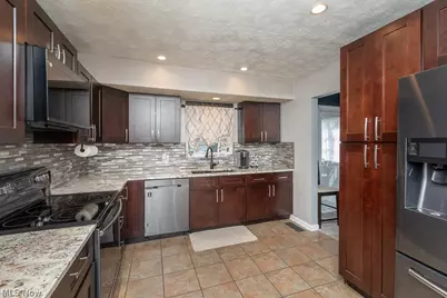 24798 Mitchell Drive, North Olmsted, OH 44070 - Photo 7