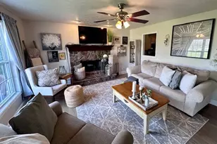 8742 Henderson Rd, Diamond, OH 44412 - Photo 3