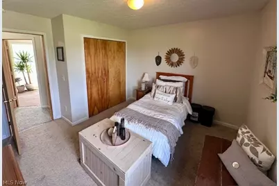 8742 Henderson Road, Diamond, OH 44412 - Photo 19