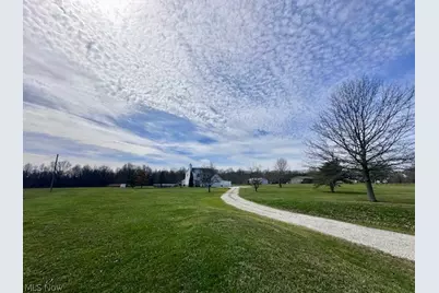 8742 Henderson Road, Diamond, OH 44412 - Photo 33