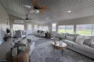 8742 Henderson Rd, Diamond, OH 44412 - Photo 13