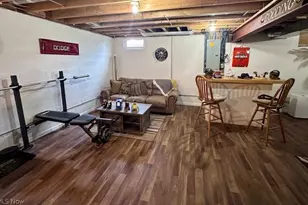 8742 Henderson Rd, Diamond, OH 44412 - Photo 27