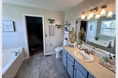 8742 Henderson Road, Diamond, OH 44412 - Photo 23