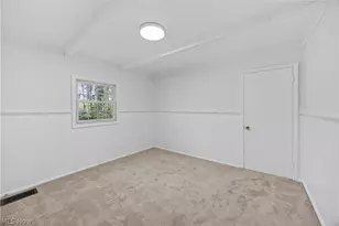 8253 Summit Dr, Chagrin Falls, OH 44023 - Photo 31