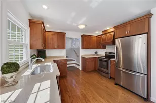 8253 Summit Dr, Chagrin Falls, OH 44023 - Photo 9