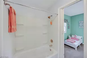 8253 Summit Dr, Chagrin Falls, OH 44023 - Photo 27