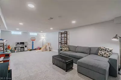 2711 Green Road, Huber Heights, OH 44122 - Photo 27