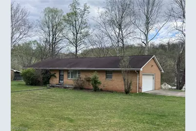 34 Chris Street, Belpre, OH 45714 - Photo 1