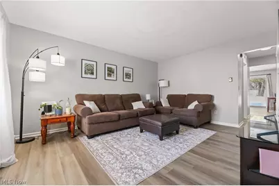 12447 Cleveland Avenue NW, Uniontown, OH 44685 - Photo 5