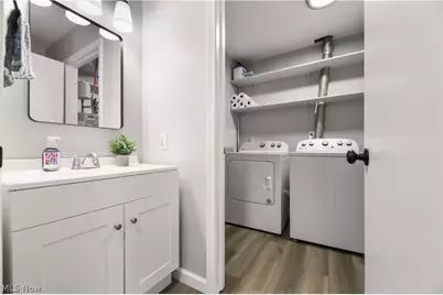 12447 Cleveland Avenue NW, Uniontown, OH 44685 - Photo 19