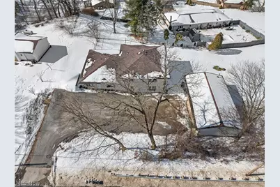 12447 Cleveland Avenue NW, Uniontown, OH 44685 - Photo 37