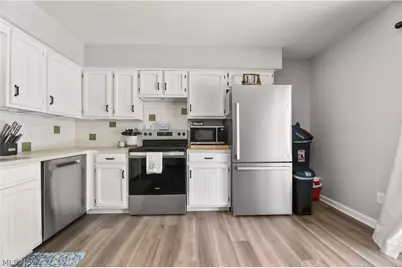 12447 Cleveland Avenue NW, Uniontown, OH 44685 - Photo 7