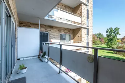 2112 Acacia Park Drive #322, Lyndhurst, OH 44124 - Photo 21