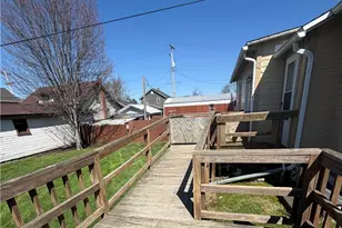 376 E State St, Newcomerstown, OH 43832 - Photo 23