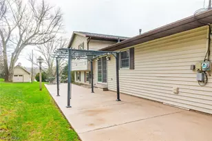 241 Monroe St, Fredericksburg, OH 44627 - Photo 37