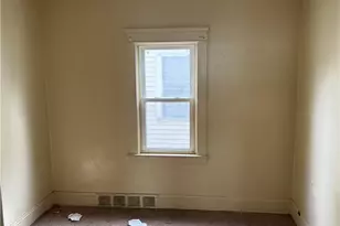 10001 Lamontier Ave, Loveland, OH 44104 - Photo 7