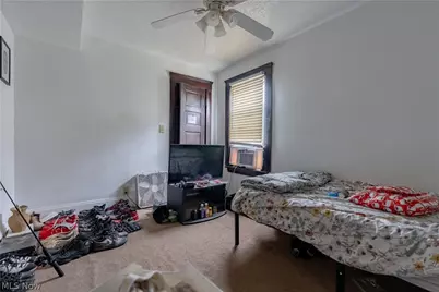 4619 Pearse Avenue, Newburgh Heights, OH 44105 - Photo 19