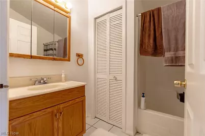 4619 Pearse Avenue, Newburgh Heights, OH 44105 - Photo 31