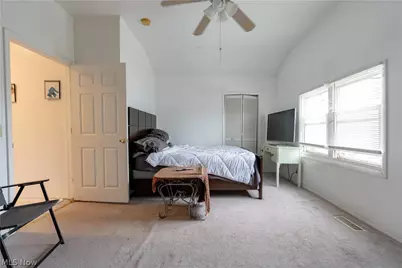 4619 Pearse Avenue, Newburgh Heights, OH 44105 - Photo 25