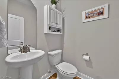 180 Country Meadow Lane, Wadsworth, OH 44281 - Photo 9