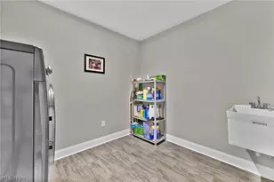180 Country Mdw Ln, Wadsworth, OH 44281 - Photo 35