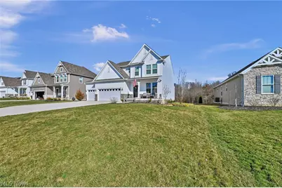 180 Country Meadow Lane, Wadsworth, OH 44281 - Photo 3