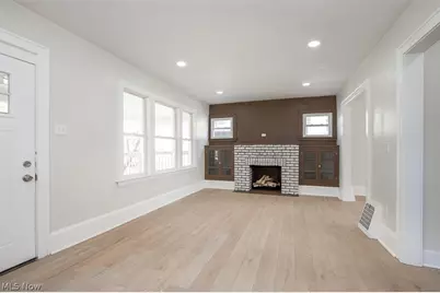 92 E Ido Avenue, Akron, OH 44301 - Photo 3