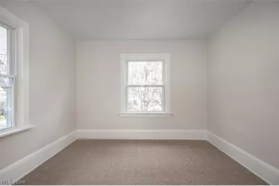 92 E Ido Avenue, Akron, OH 44301 - Photo 13