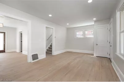 92 E Ido Avenue, Akron, OH 44301 - Photo 5