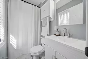 2382 Mt Pleasant St NE, Canton, OH 44721 - Photo 17