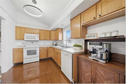 2382 Mount Pleasant Street NE, Canton, OH 44721 - Photo 7