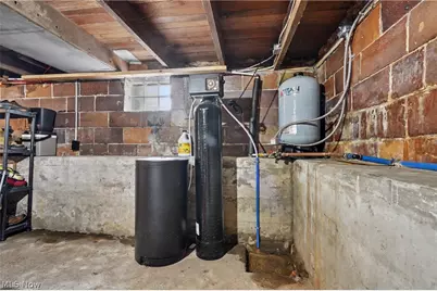 1101 Princehorn Avenue NW, North Lawrence, OH 44669 - Photo 17