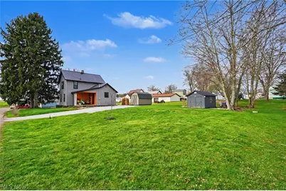 1101 Princehorn Avenue NW, North Lawrence, OH 44669 - Photo 21