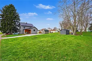 1101 Princehorn Ave NW, North Lawrence, OH 44669 - Photo 21