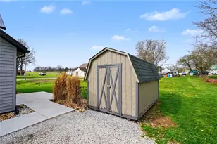 1101 Princehorn Ave NW, North Lawrence, OH 44669 - Photo 23