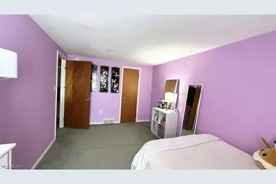 6960 S Parkway Drive, Middleburg Heights, OH 44130 - Photo 17